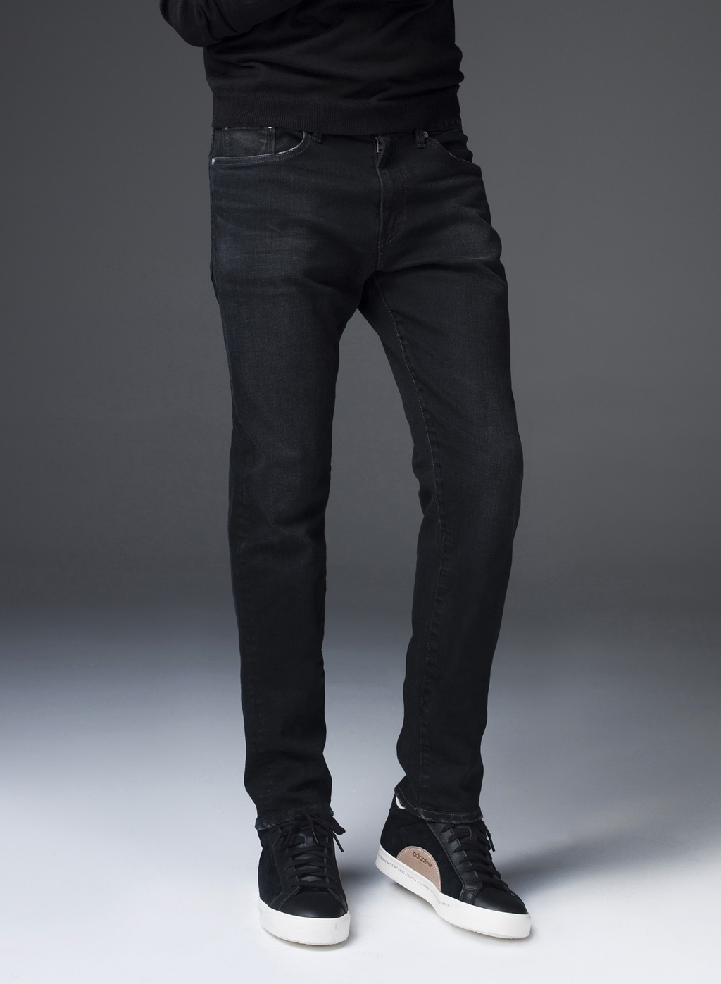 最新情報 Slim Tapered Men's | Rock Black in Finn Black S.M.N | Jean パンツ