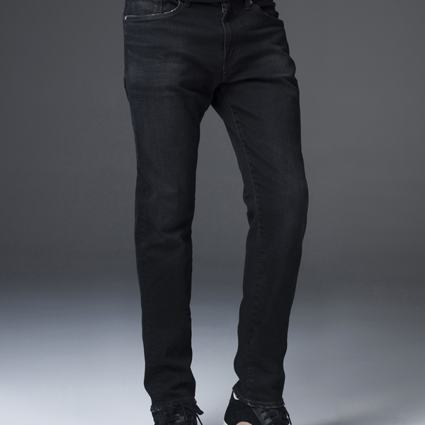 Finn in Black Rock | Men's Tapered Slim Black Jean | S.M.N Studio