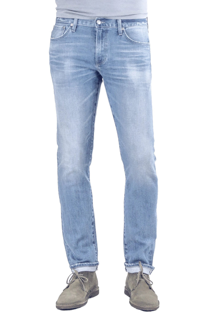 S.M.N Studio's Finn in Vista Men's Jeans - Tapered Slim stretch selvedge jeans in a light blue wash made in premium Japanese denim