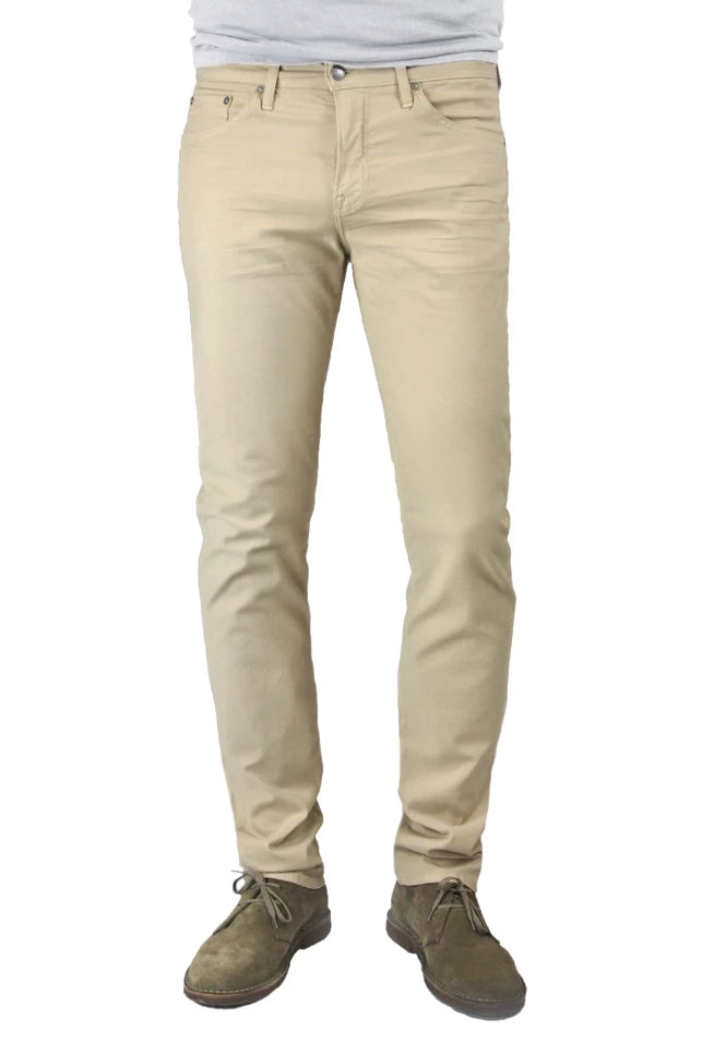 S.M.N Studio's Hunter in Khaki Men's Twill Pants. A slim fit pant made up in a comfortable stretch twill fabric in a khaki color.